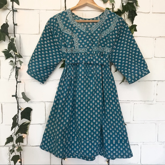 Vintage Dresses & Skirts - Vintage print tie cotton dress